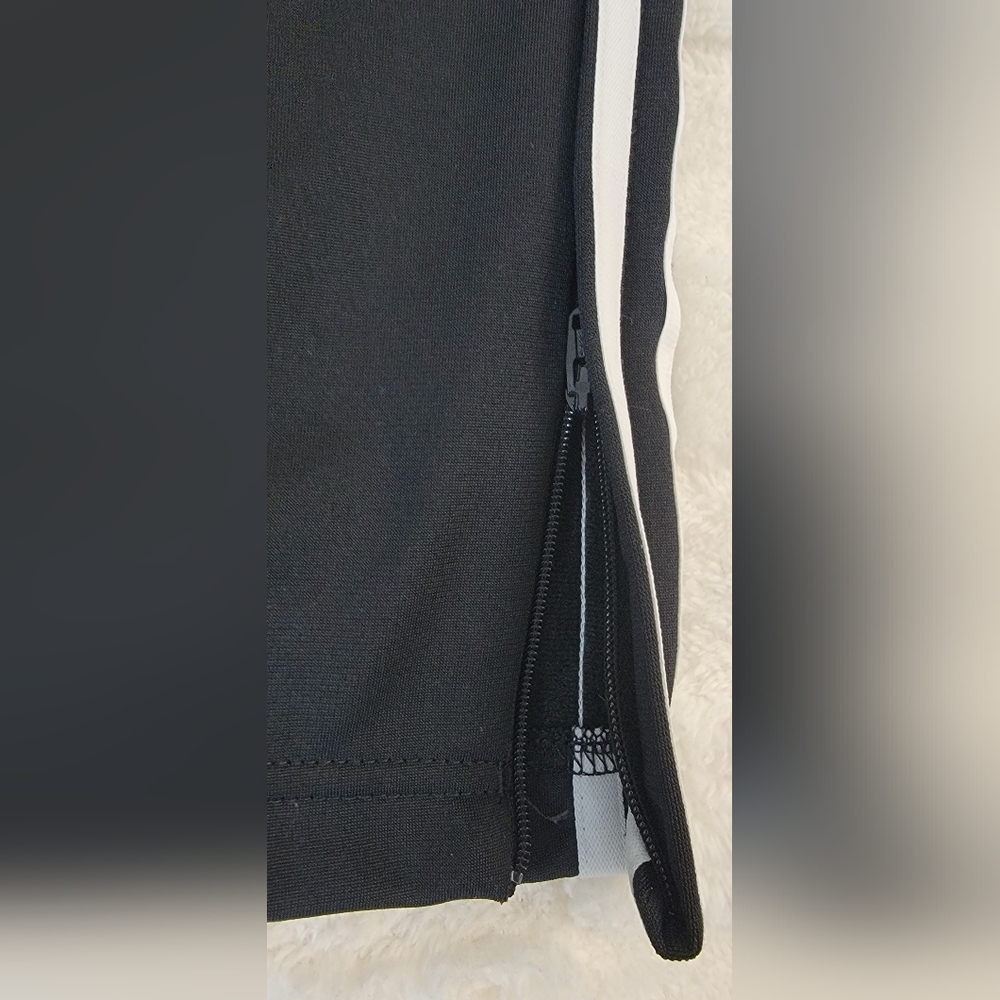 *BNWOT* Adidas Adicolor Classics Firebird Track Pants - Picture 6 of 7